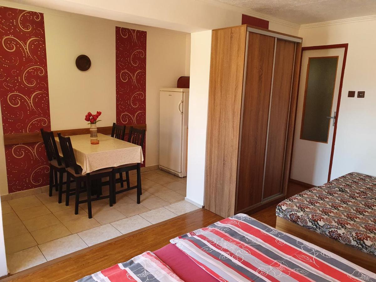 Privat U Jozefa Foeldesa Daire Veľký Meder Dış mekan fotoğraf