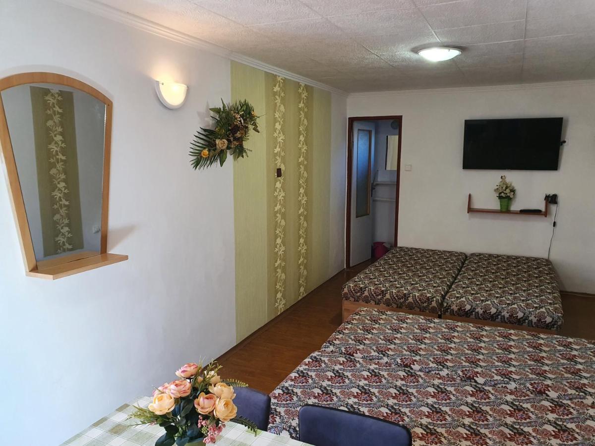 Privat U Jozefa Foeldesa Daire Veľký Meder Dış mekan fotoğraf