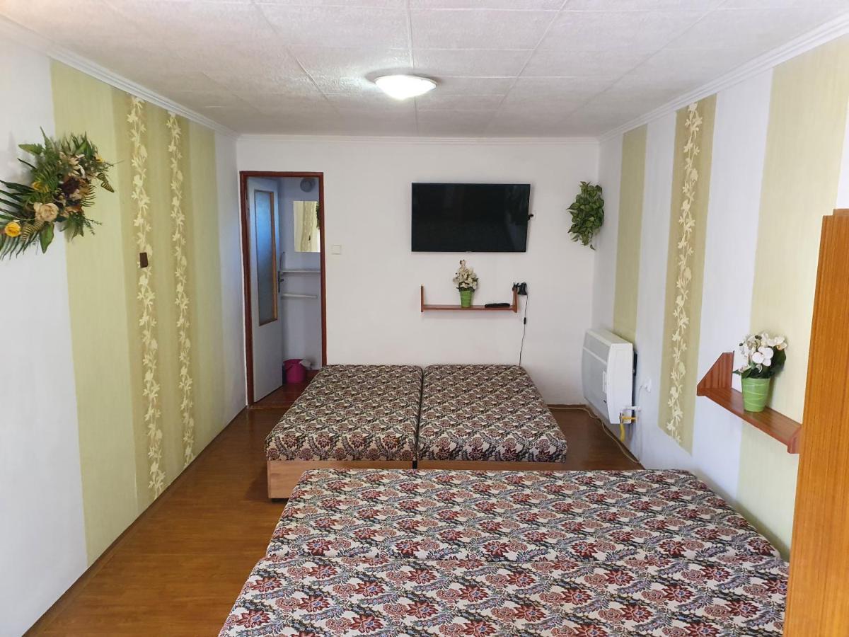 Privat U Jozefa Foeldesa Daire Veľký Meder Dış mekan fotoğraf