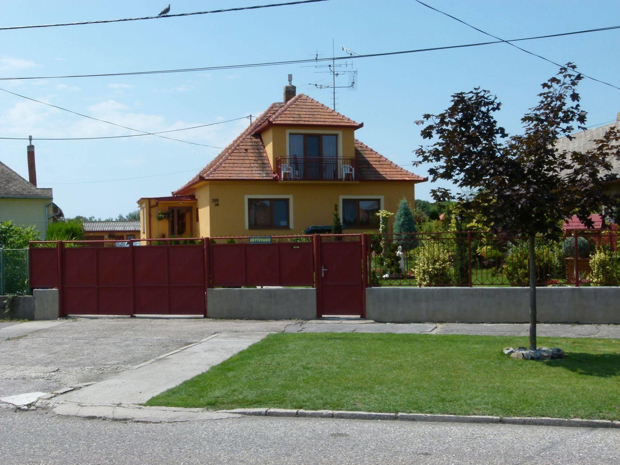 Privat U Jozefa Foeldesa Daire Veľký Meder Dış mekan fotoğraf