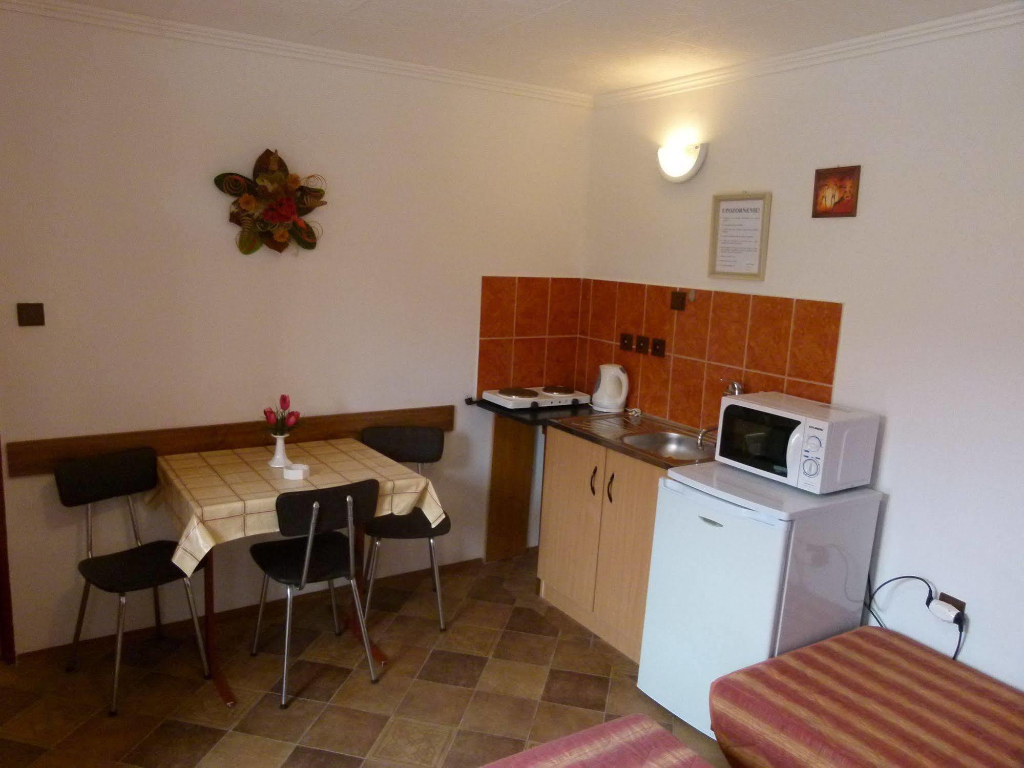 Privat U Jozefa Foeldesa Daire Veľký Meder Dış mekan fotoğraf
